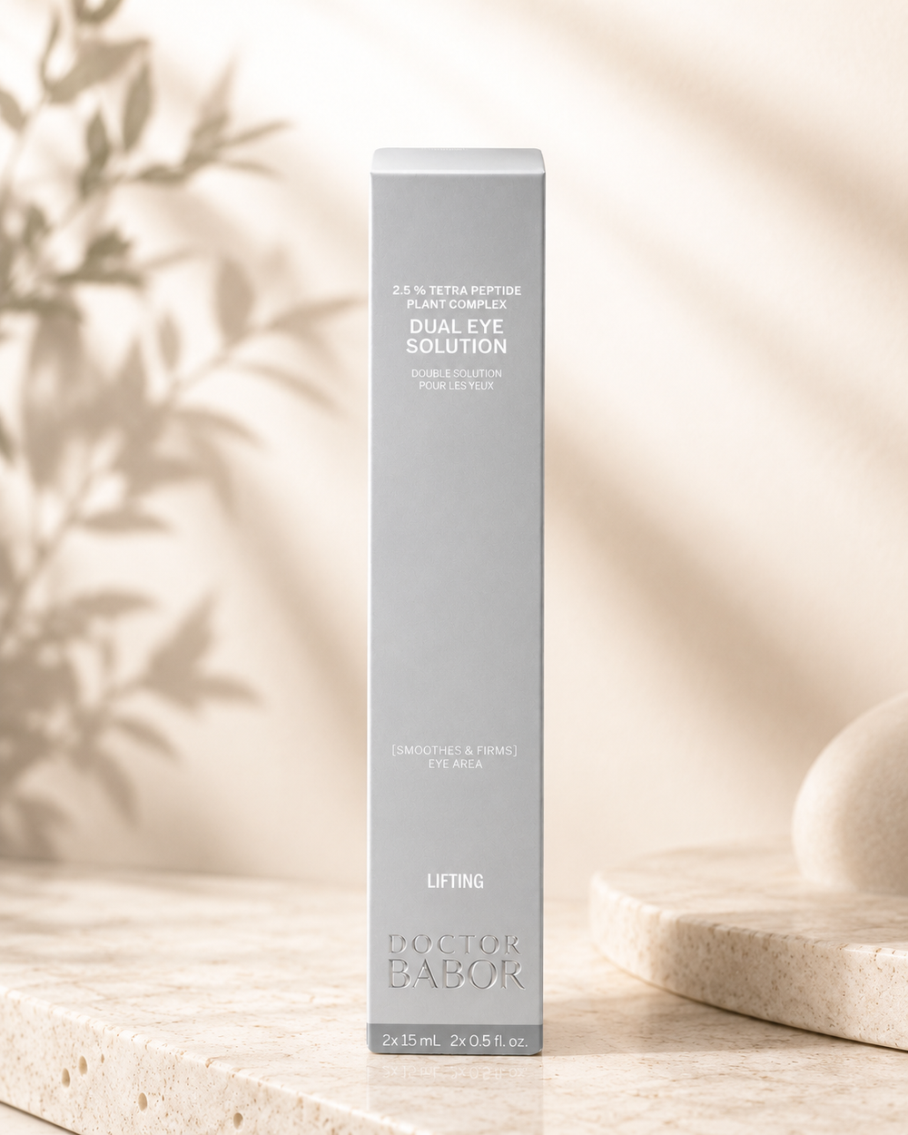 DOCTOR BABOR Dual Eye Solution Augenpflege mit modernem Luxus-Design auf elegantem beigem Hintergrund – hochwertige Anti-Aging Augencreme und Gel gegen Falten, Schwellungen und müde Augen.